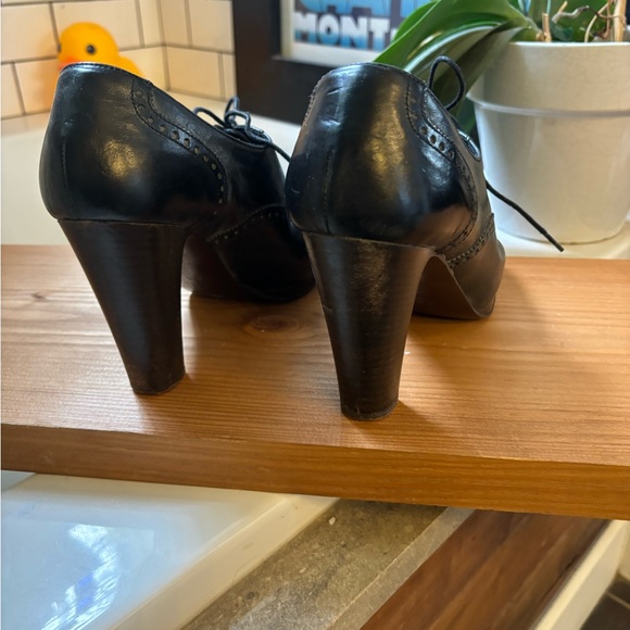 J.Crew high heel brogue shoes size 8.5 - Picture 4 of 6